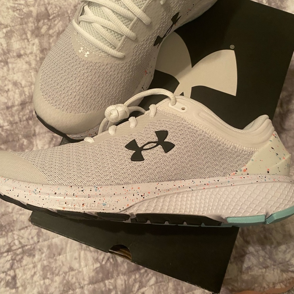 Under Armour Charged Escape Sneakers 10 - Picture 5 of 6